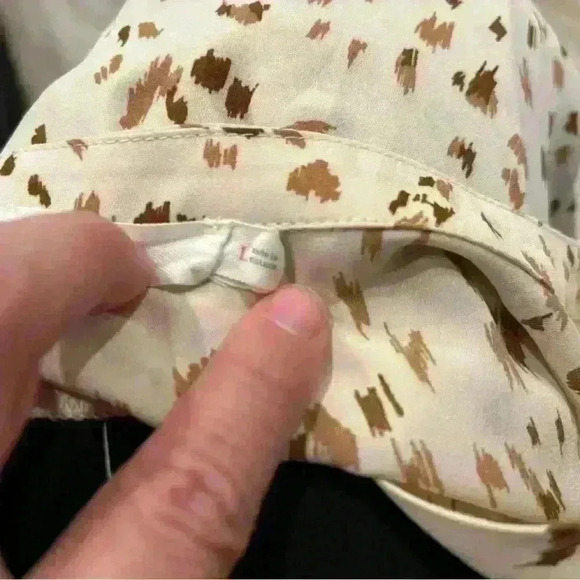 Lush cream blouse size medium - Picture 2 of 7